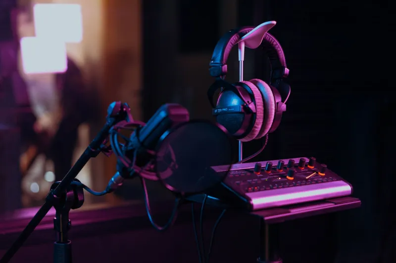 Preamp Noise Floor Numbers Are Misleading You: The Specs That Actually Determine Recording Quality